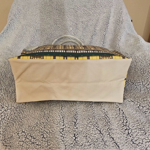 HARRODS
Large Architectural Building Shopper New Never Used - Picture 6 of 13